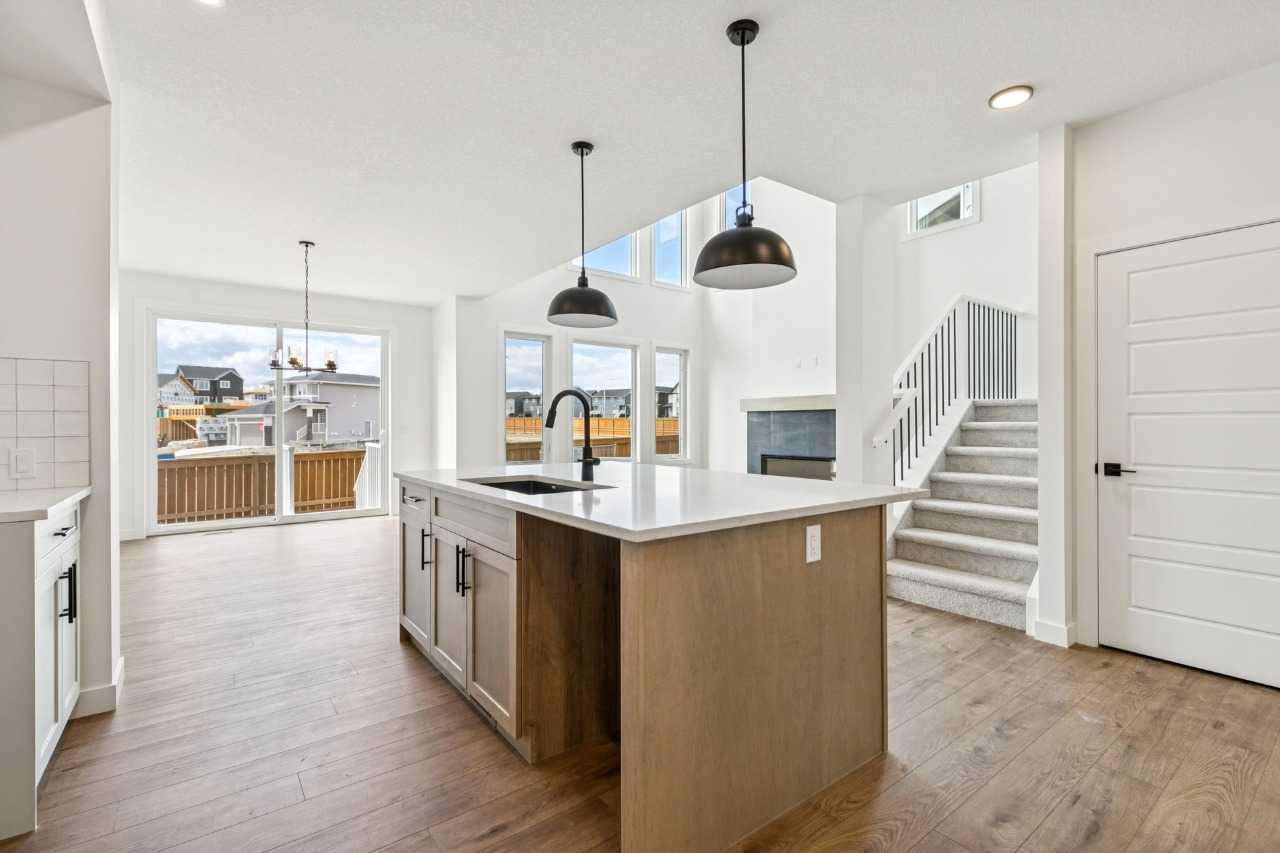 55 Bridgeport Circle 