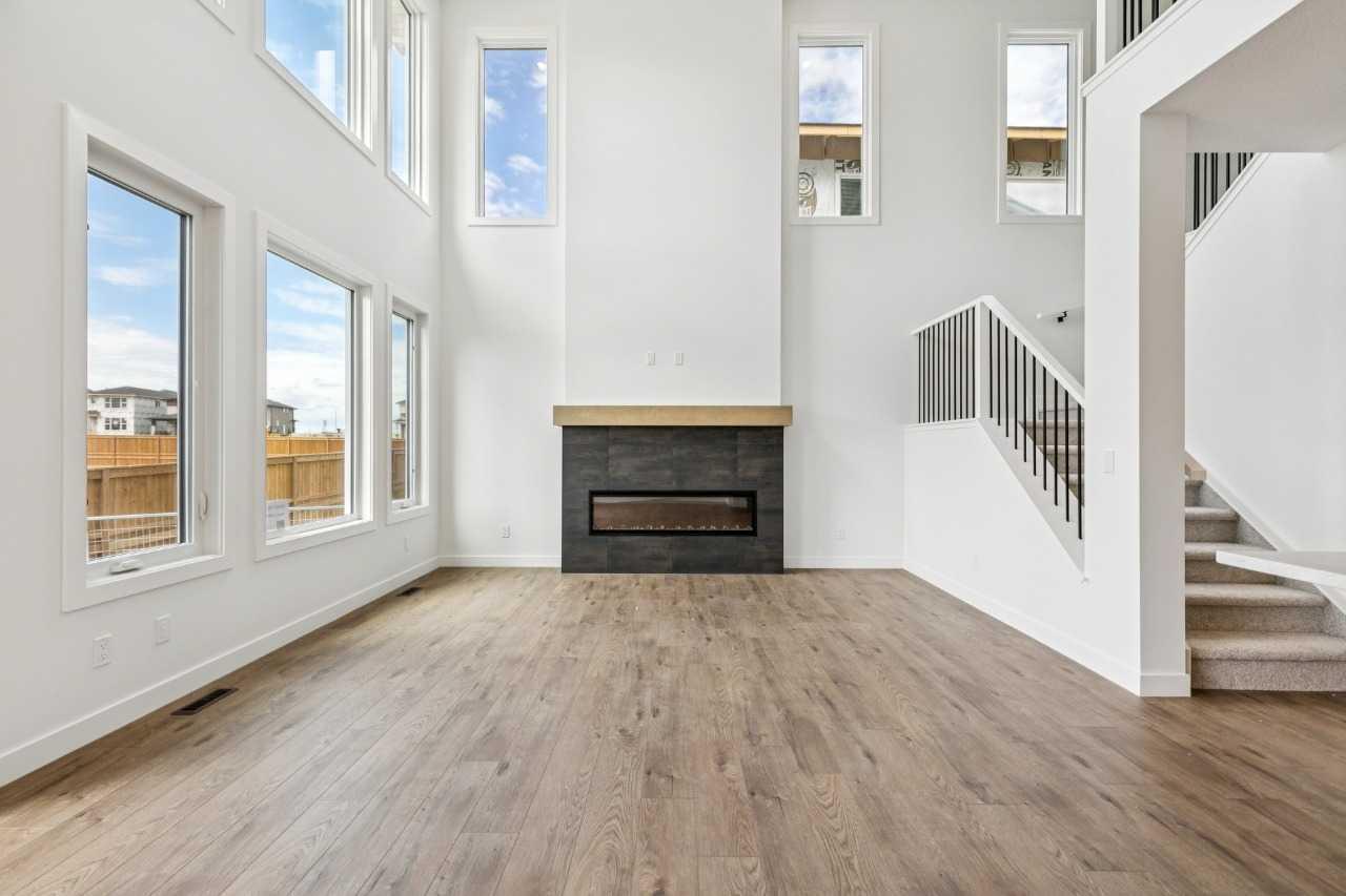 55 Bridgeport Circle 