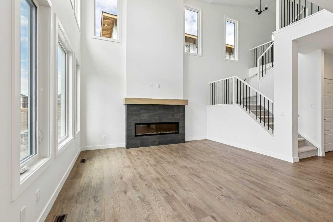 55 Bridgeport Circle 