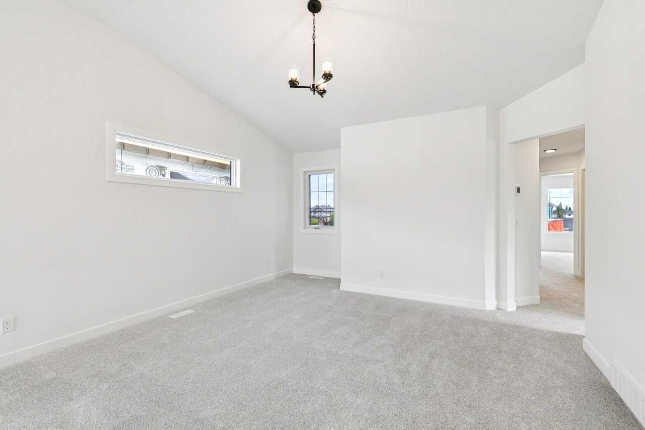 55 Bridgeport Circle 
