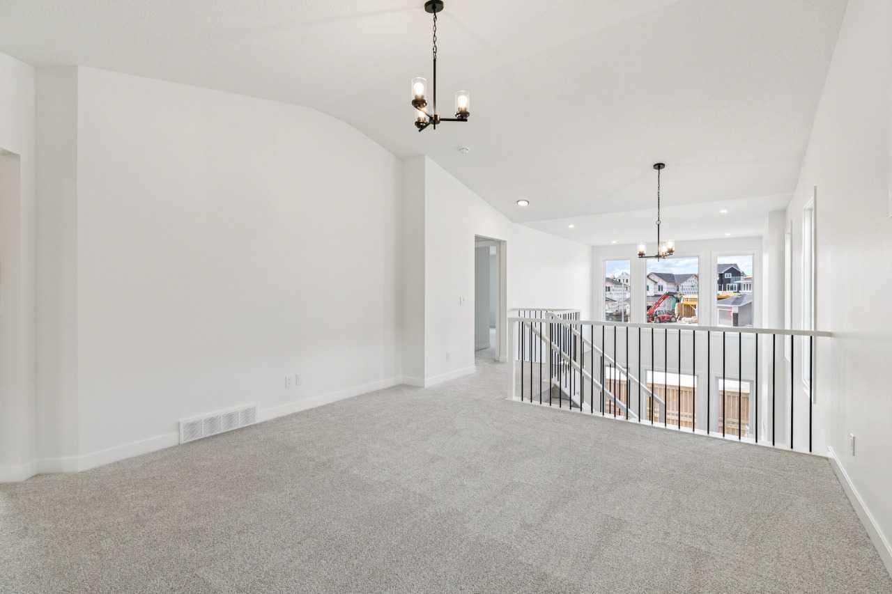 55 Bridgeport Circle 