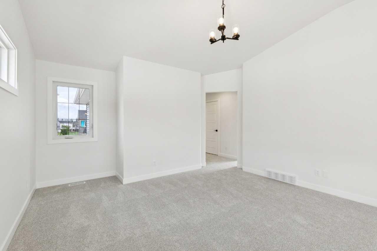 55 Bridgeport Circle 