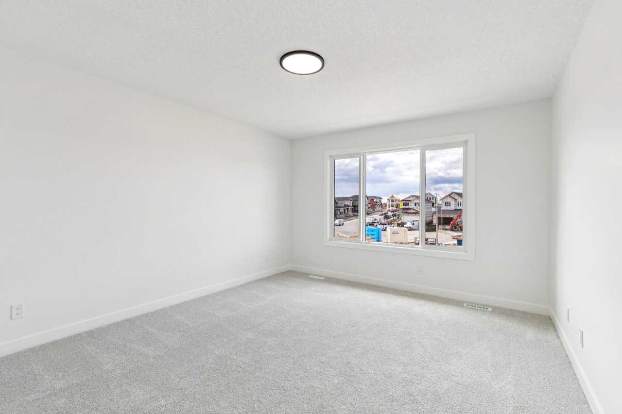 55 Bridgeport Circle 