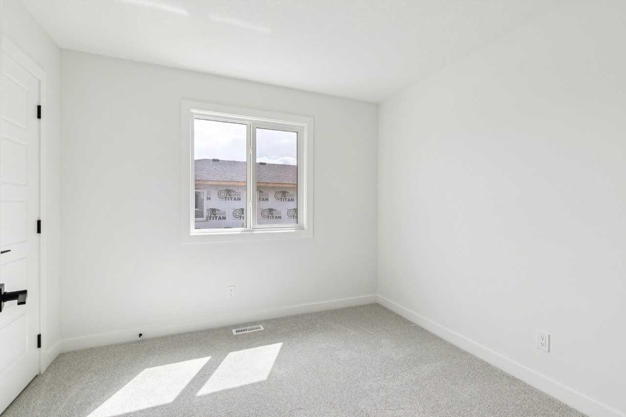 55 Bridgeport Circle 