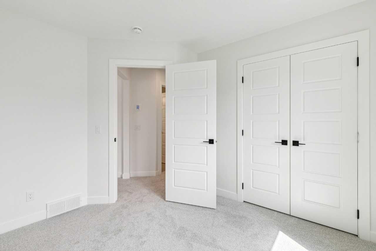 55 Bridgeport Circle 