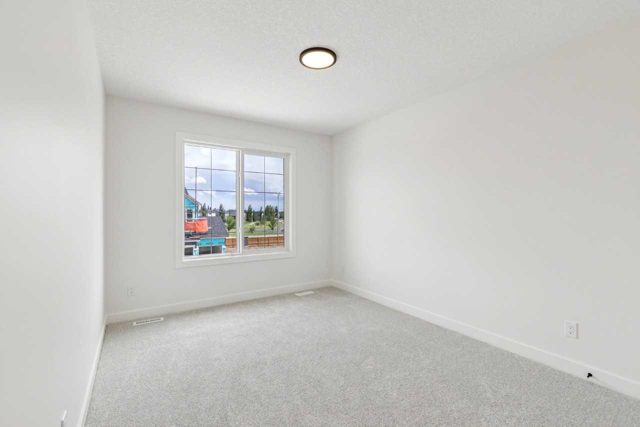 55 Bridgeport Circle 
