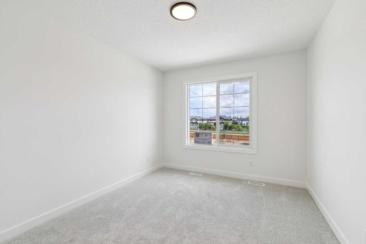 55 Bridgeport Circle 