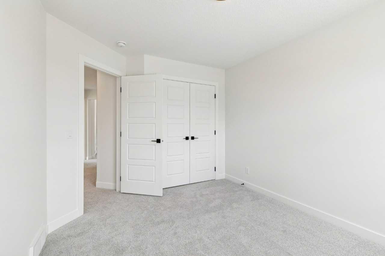 55 Bridgeport Circle 