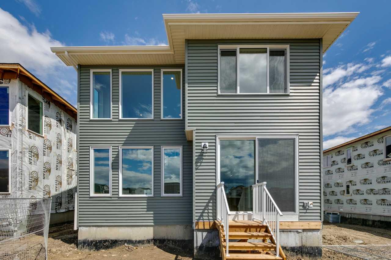 55 Bridgeport Circle 