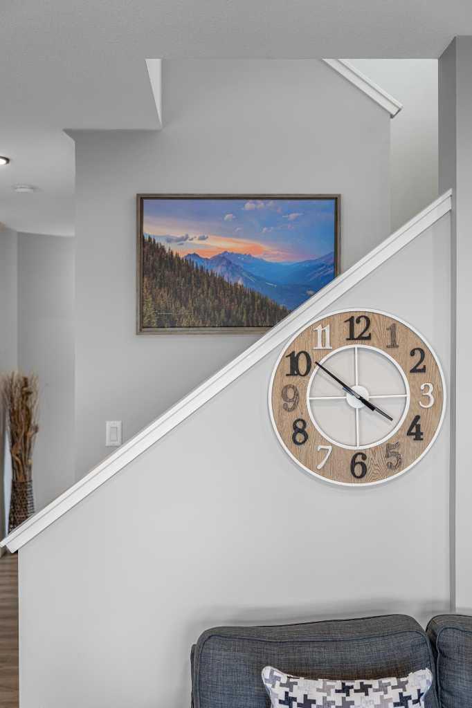 1161 Chinook Gate Bay SW