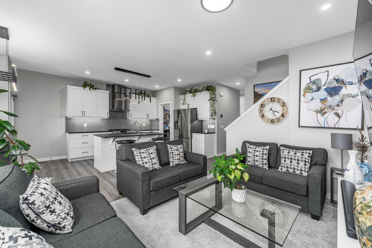 1161 Chinook Gate Bay SW