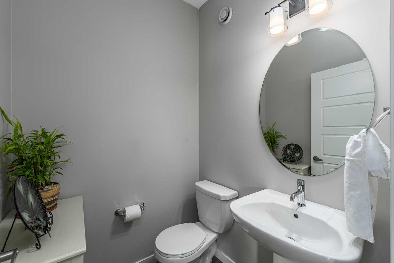 1161 Chinook Gate Bay SW