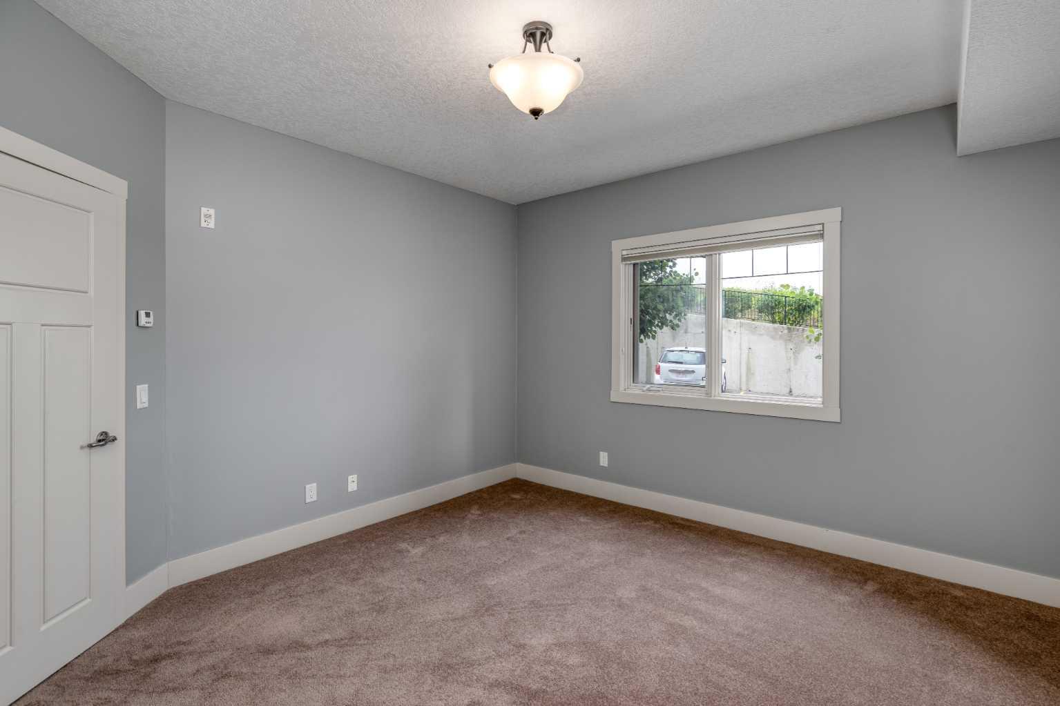 117, 77 George Fox Trail W