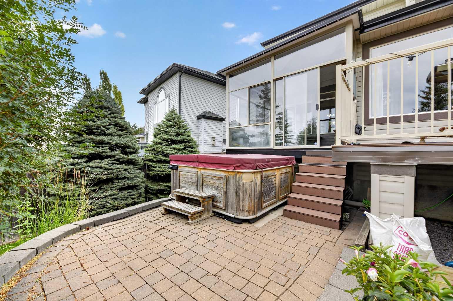 50 Kincora Park NW