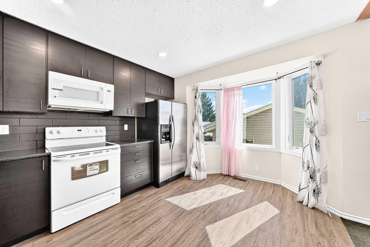 312 Falton Drive NE