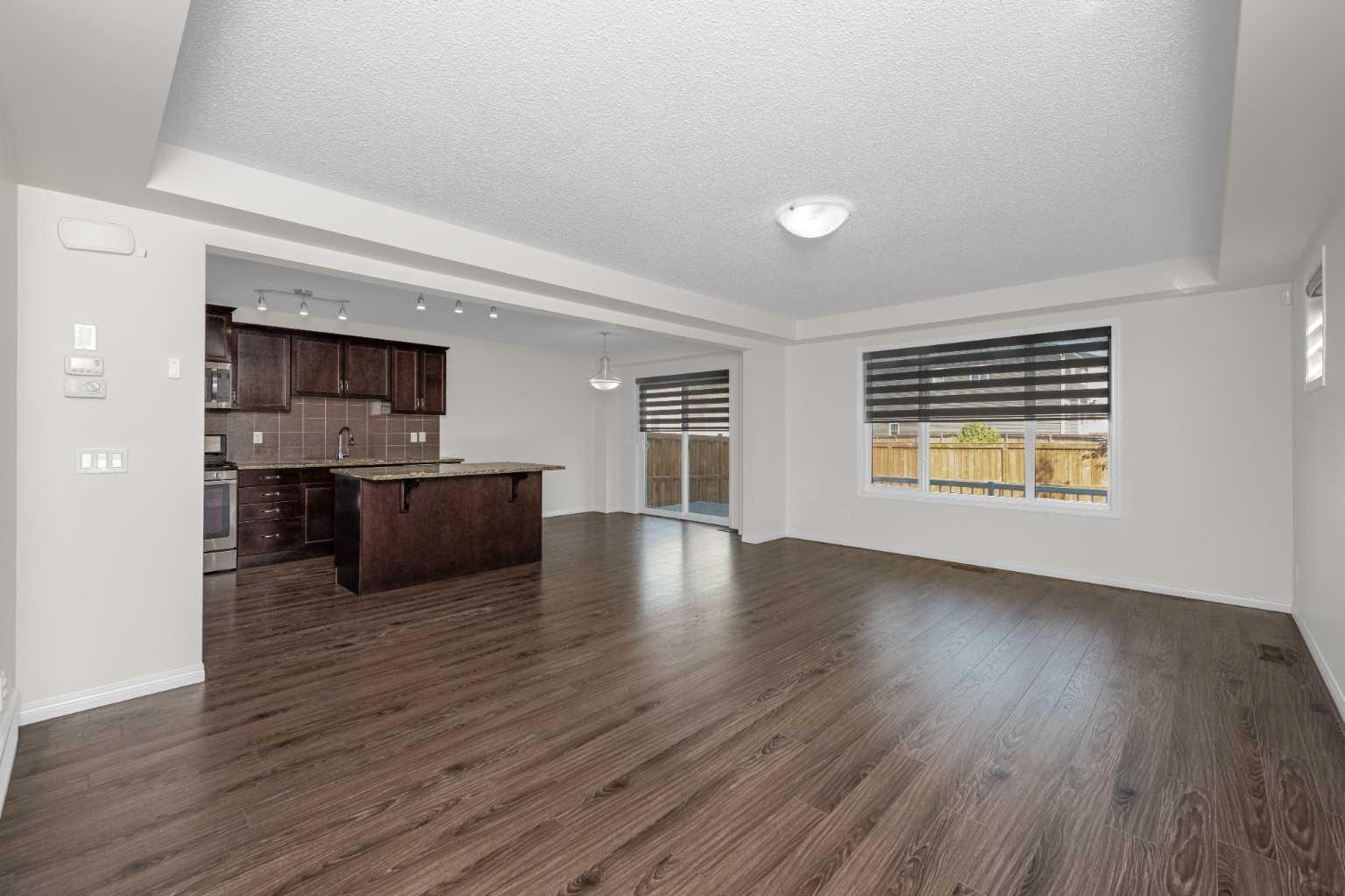 17 Cityscape View NE