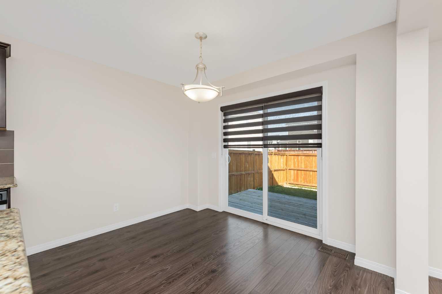 17 Cityscape View NE