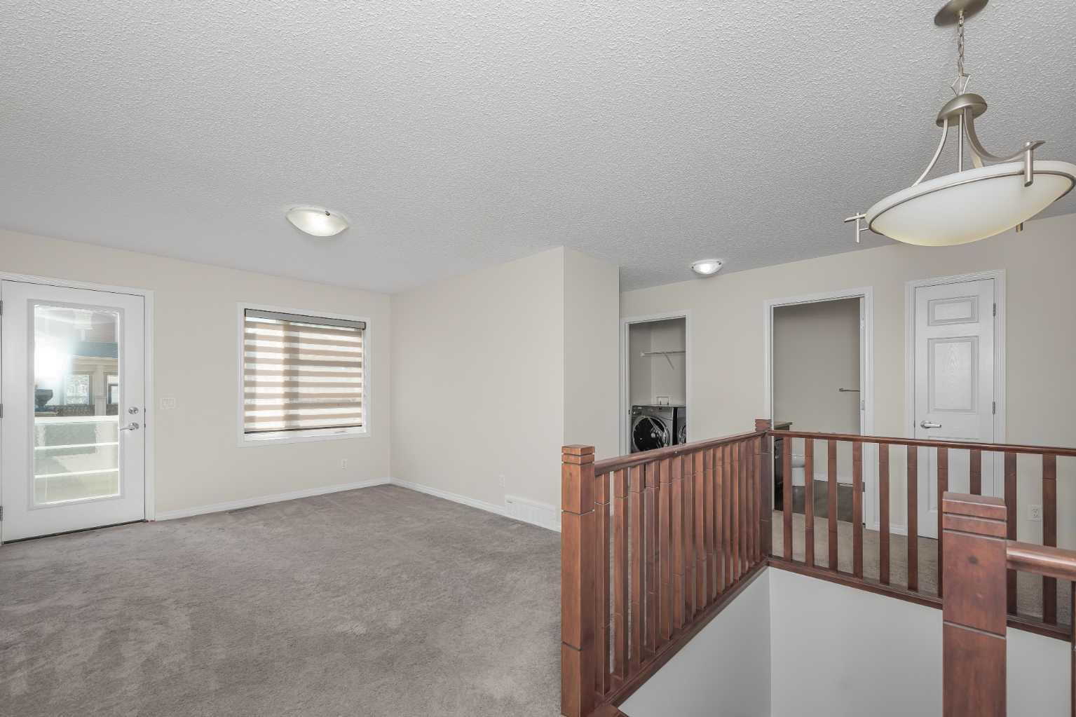 17 Cityscape View NE