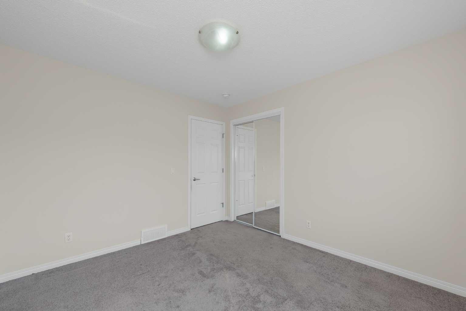 17 Cityscape View NE