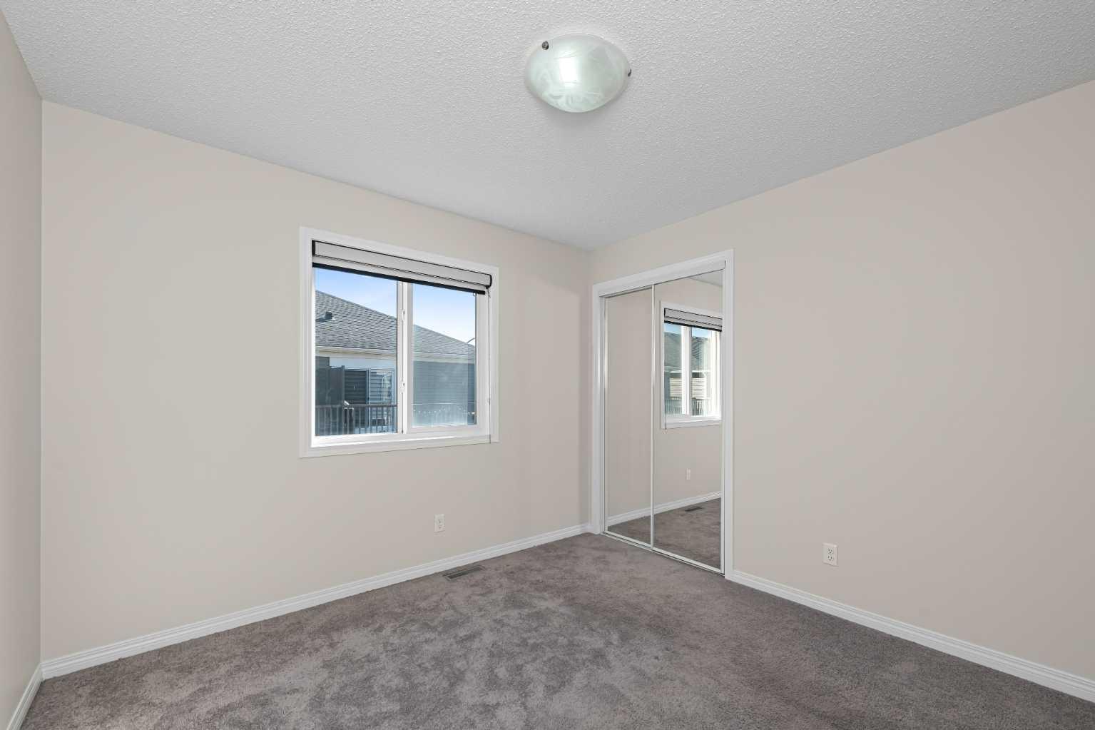 17 Cityscape View NE