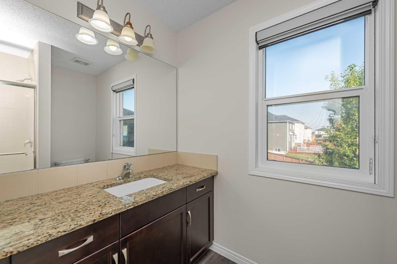 17 Cityscape View NE