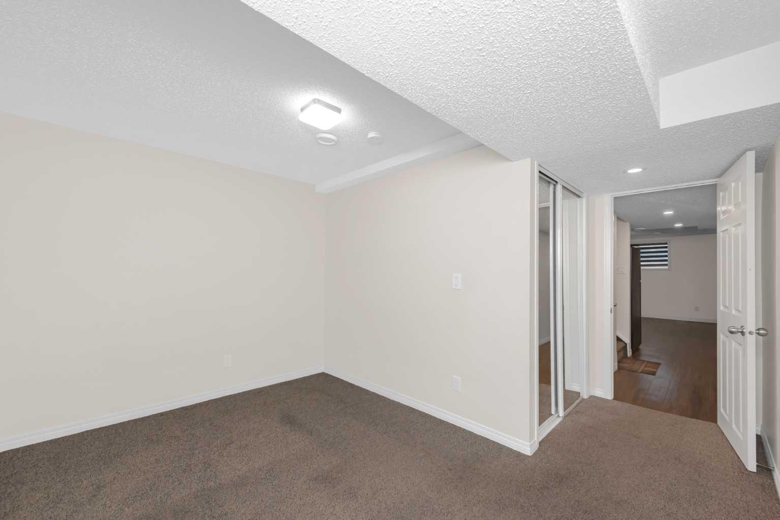 17 Cityscape View NE
