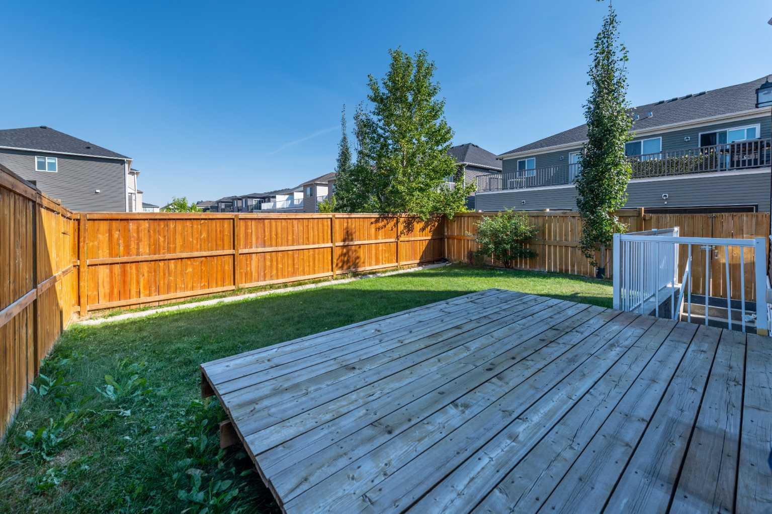 17 Cityscape View NE