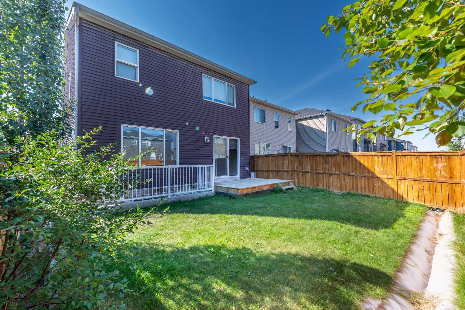 17 Cityscape View NE
