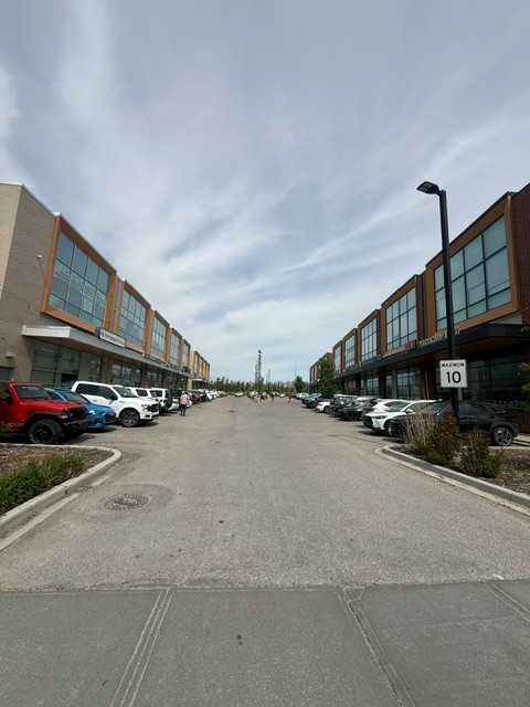 1130, 12 Royal Vista Way NW