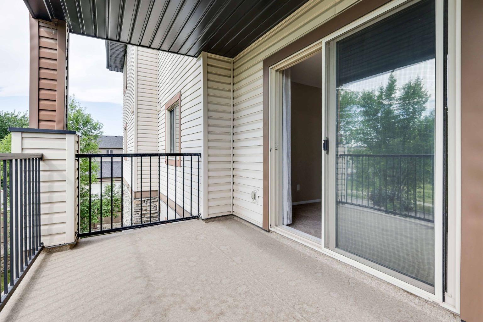 1323, 8 Bridlecrest Drive SW