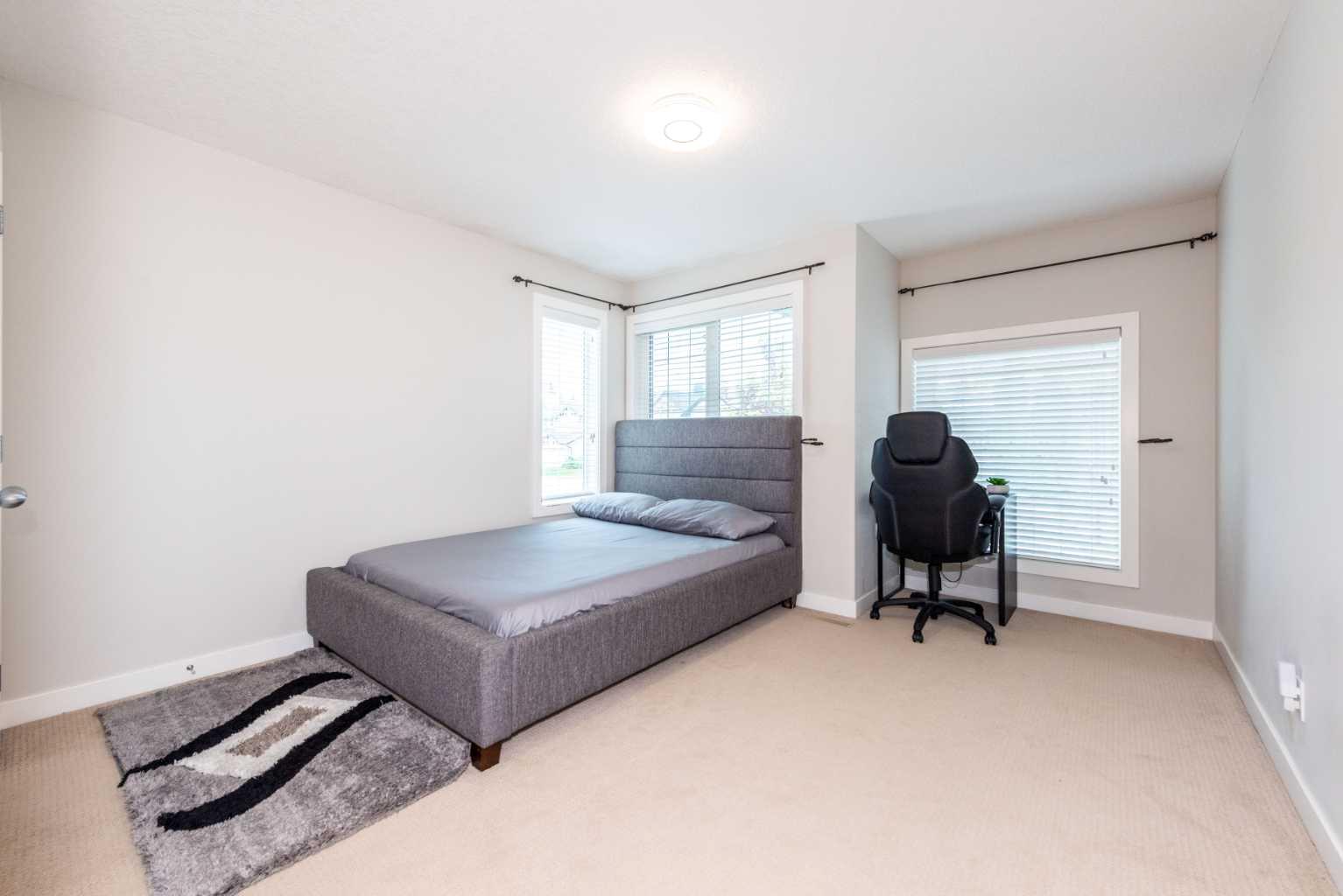 35 Aspen Stone Way SW