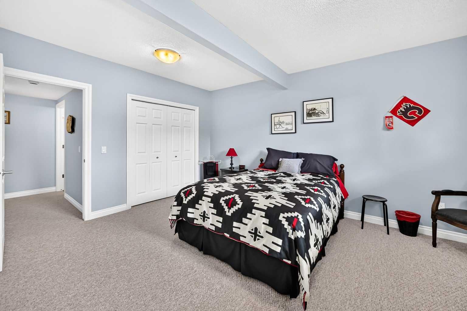 84 River Heights View 