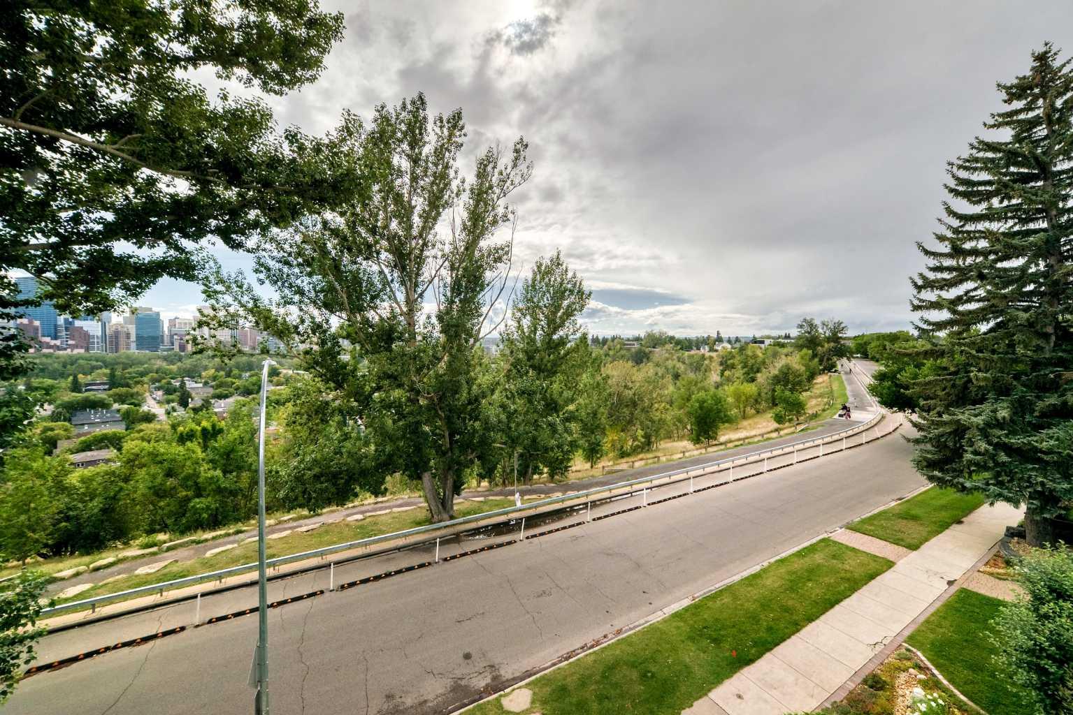 530 Crescent Road NW