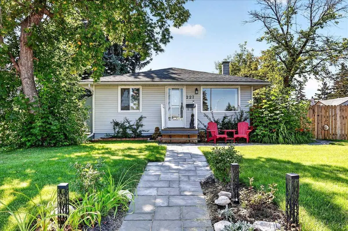227 Lynnwood Drive SE