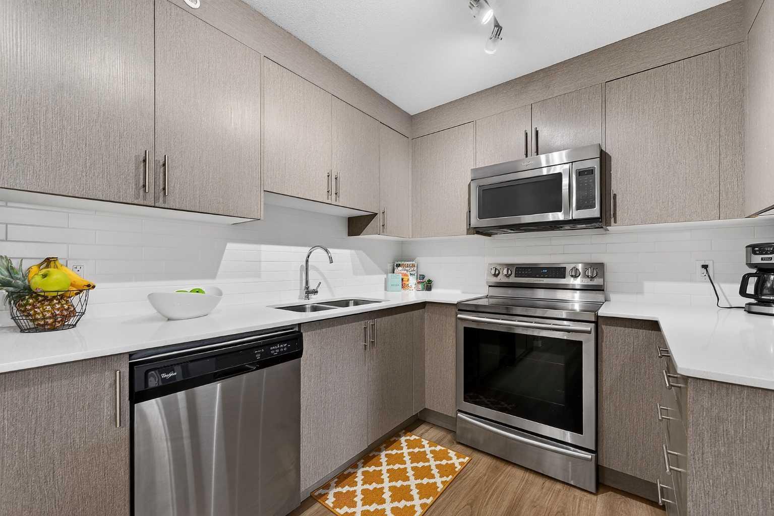 3411, 302 Skyview Ranch Drive NE