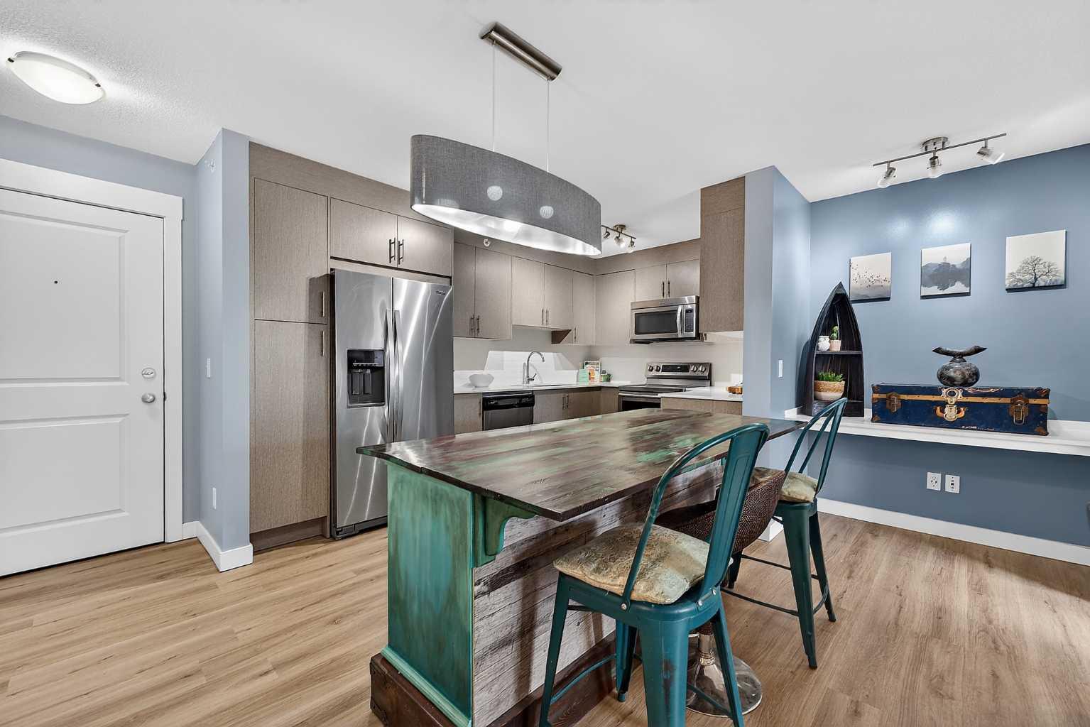 3411, 302 Skyview Ranch Drive NE