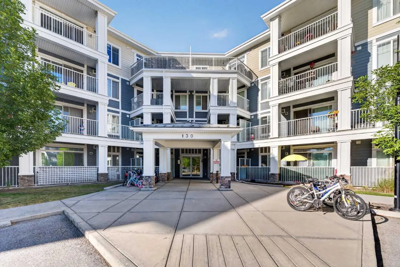 313, 130 AUBURN MEADOWS View SE