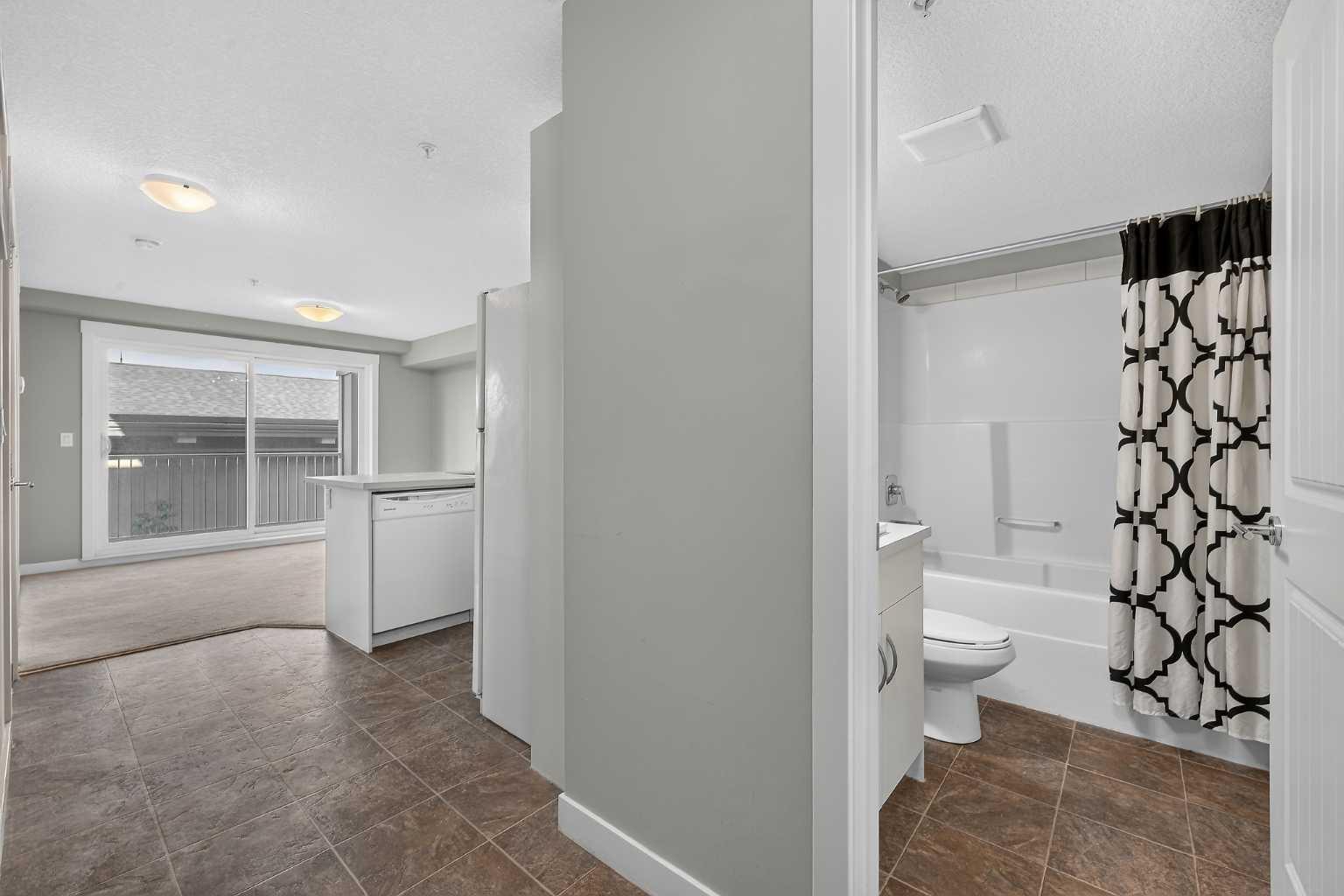 313, 130 AUBURN MEADOWS View SE
