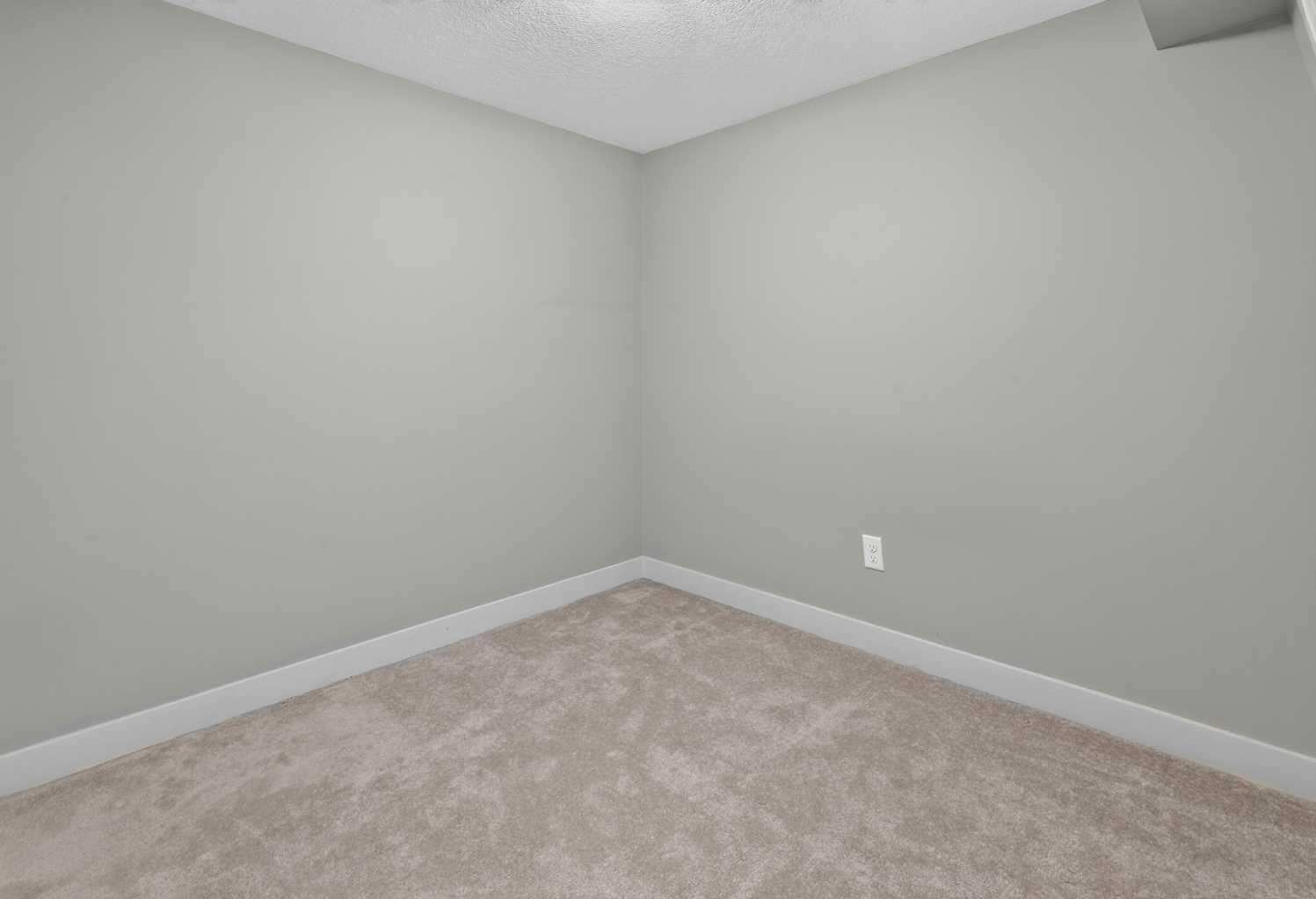 313, 130 AUBURN MEADOWS View SE