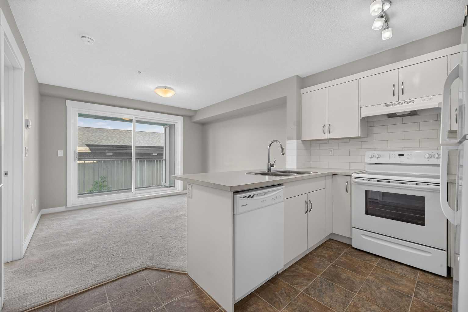 313, 130 AUBURN MEADOWS View SE