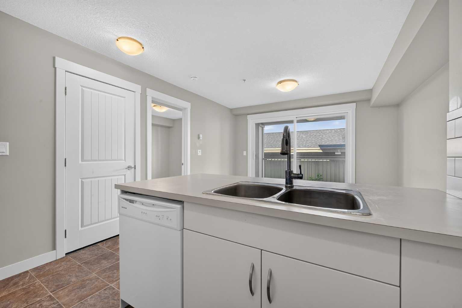 313, 130 AUBURN MEADOWS View SE