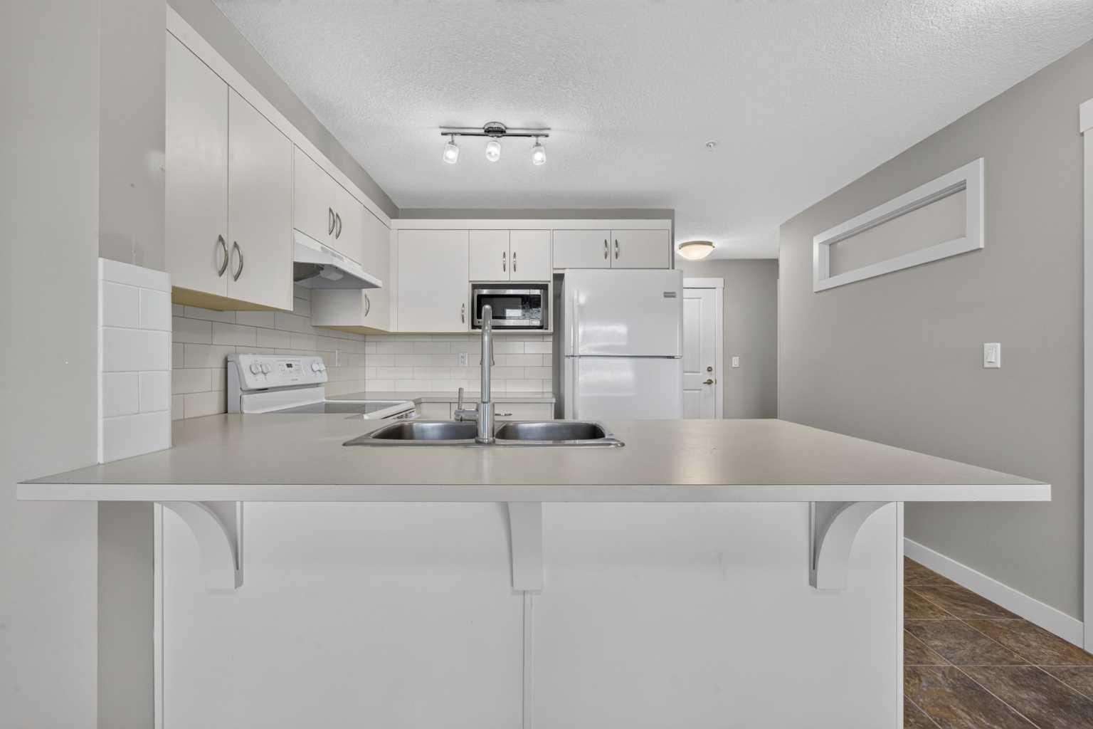 313, 130 AUBURN MEADOWS View SE