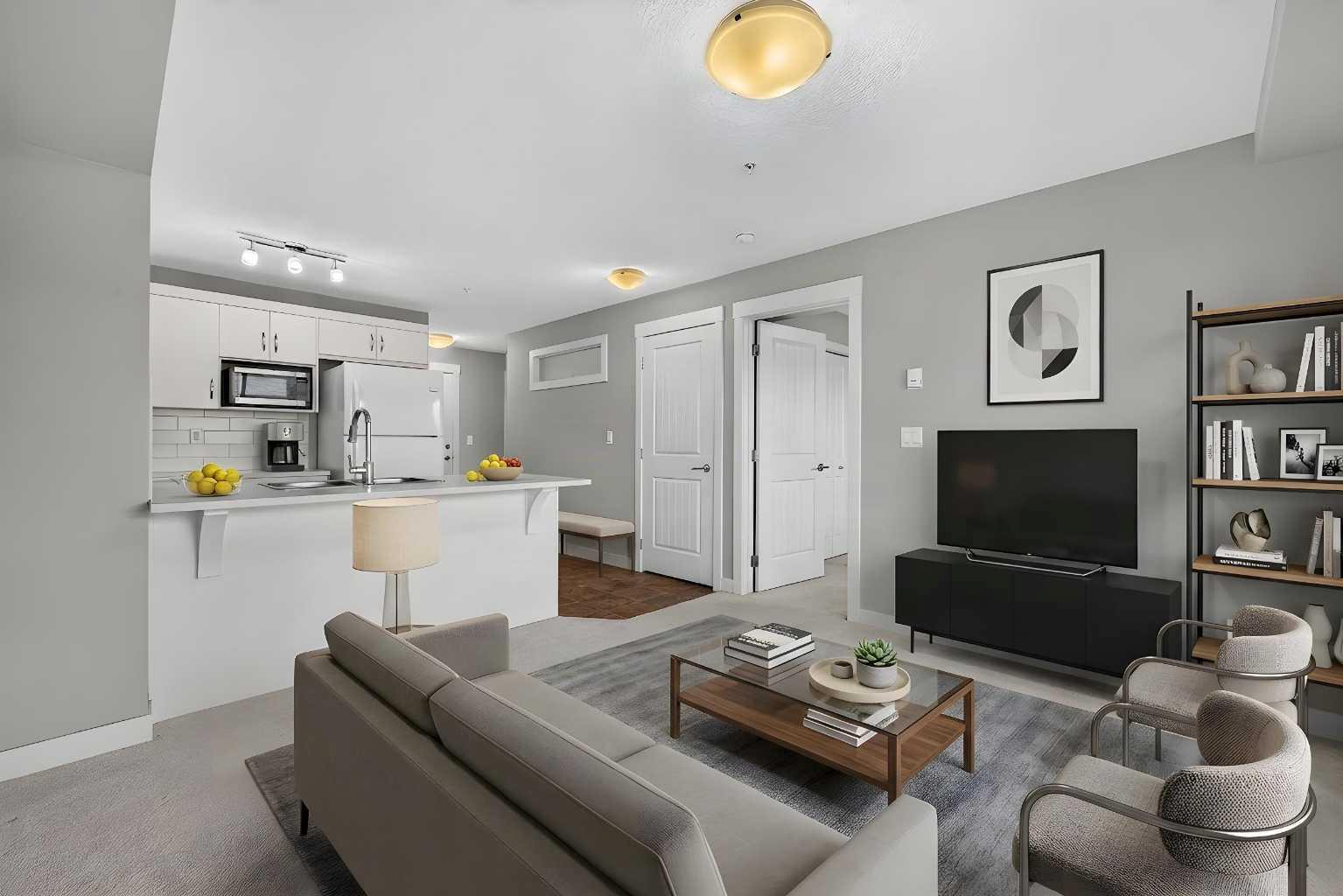 313, 130 AUBURN MEADOWS View SE