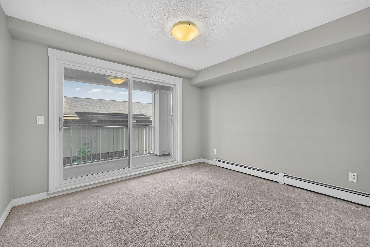 313, 130 AUBURN MEADOWS View SE