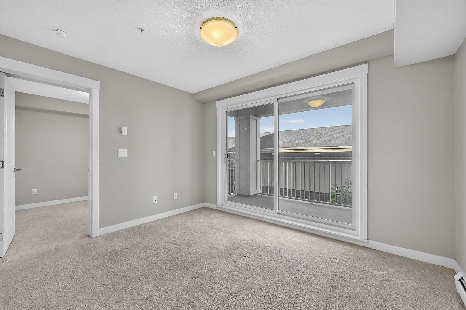 313, 130 AUBURN MEADOWS View SE