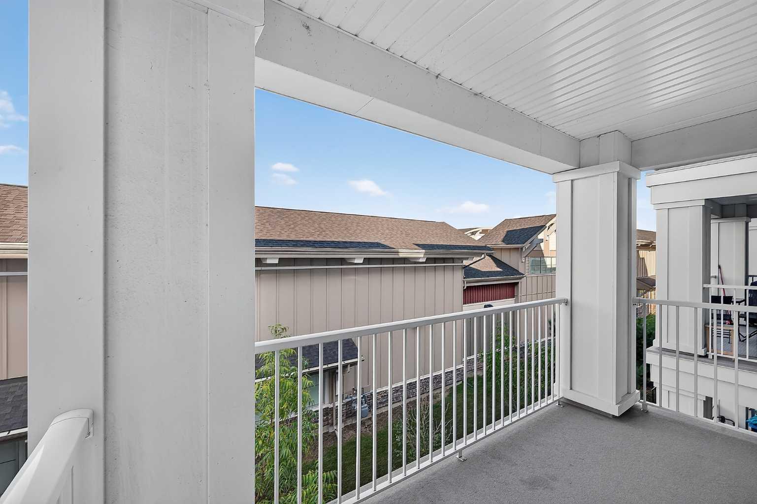 313, 130 AUBURN MEADOWS View SE
