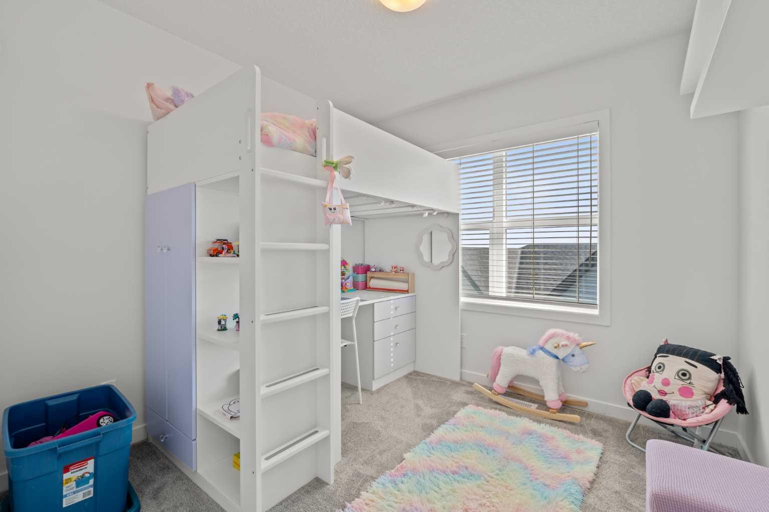 108, 75 Evanscrest Common NW