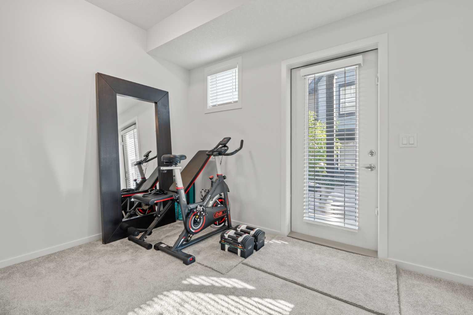 108, 75 Evanscrest Common NW