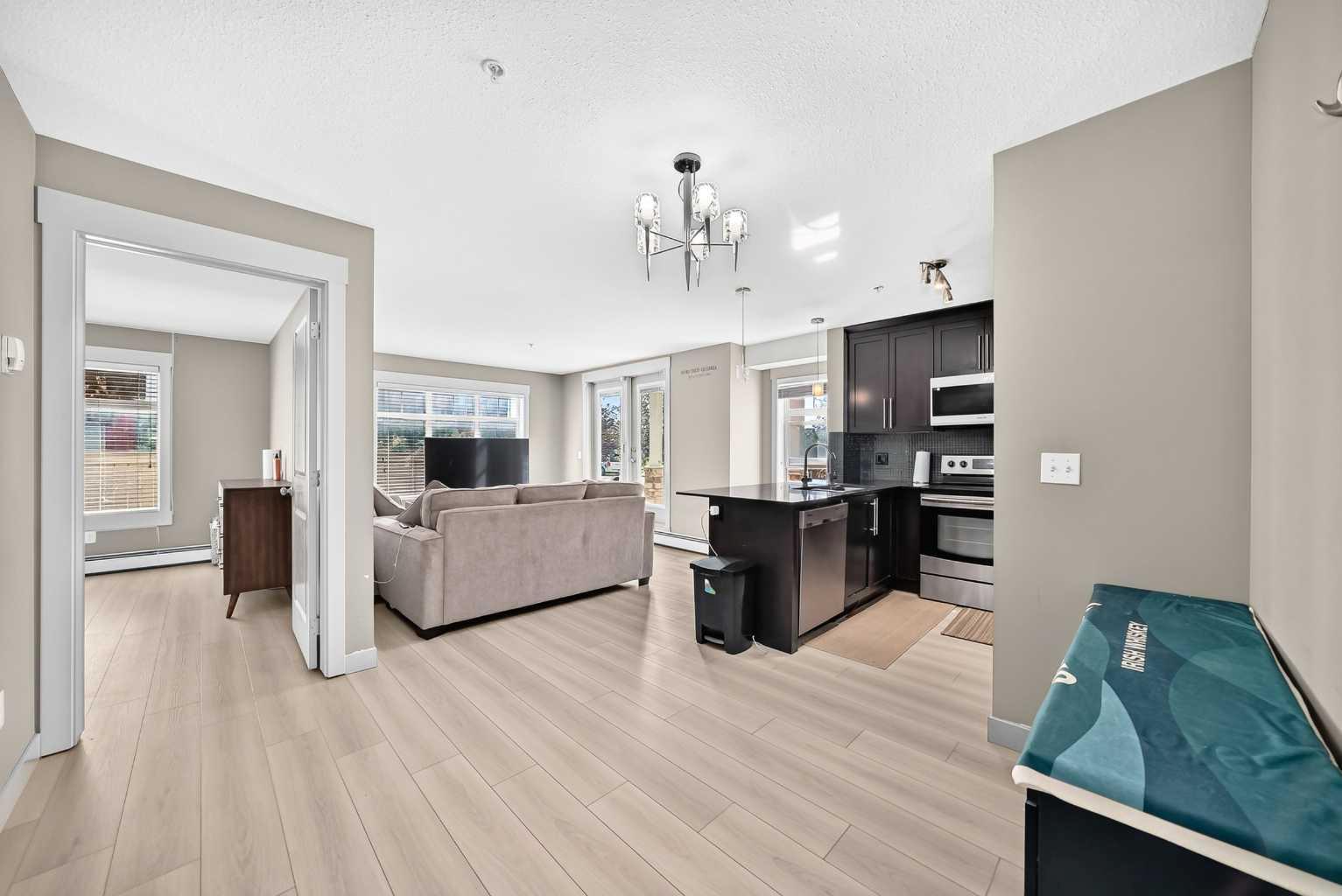 1106, 155 Skyview Ranch Way NE