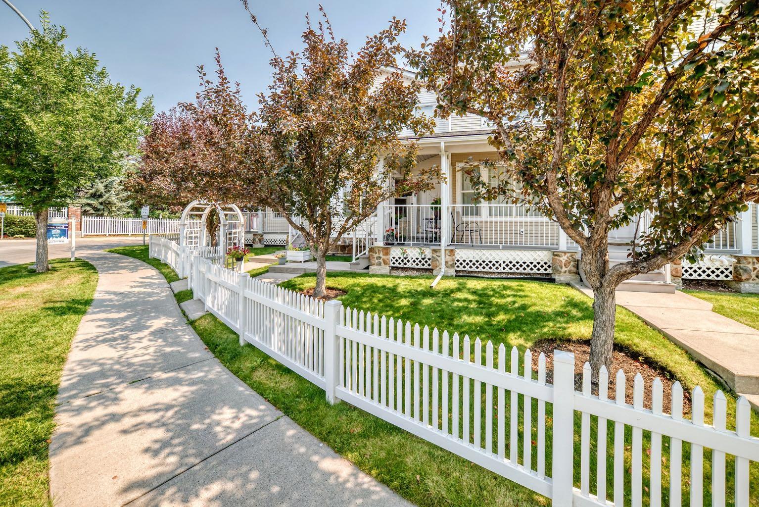 38 Country Village Landing NE